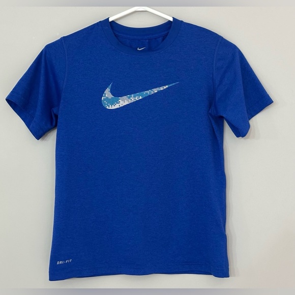 ⭐️Like New⭐️ Nike: Youth Short Sleeve Shirt-Size Small - Picture 1 of 5